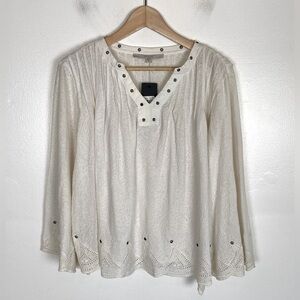 Guess Bonita Eyelet Scalloped Top Size XS White Long Sleeves Knit Flare Sleeves